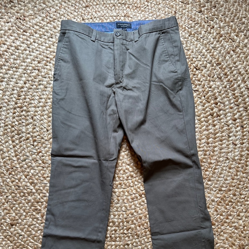 Banana Republic Aiden Fit Chino Pant